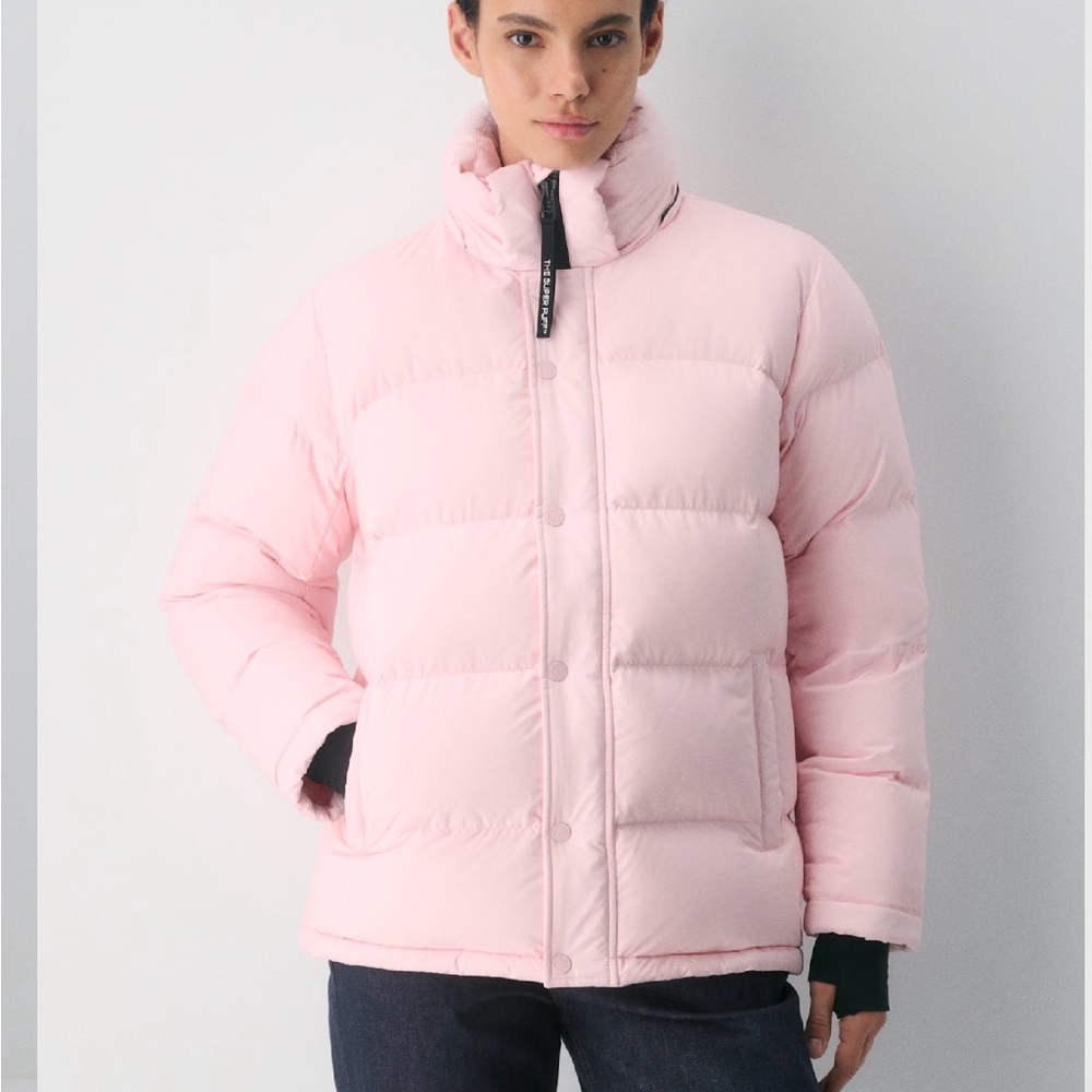 Aritzia Super Puff chalk pink